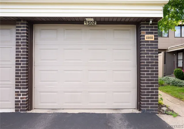 Homes for sale in East Amherst, NY | 1502 Forest Edge Dr, East Amherst, NY 14051 | MLS# B1690070