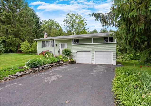 Homes for sale in Onondaga, NY | 3991 Foothill, Onondaga, NY 13215 | MLS# S1690188