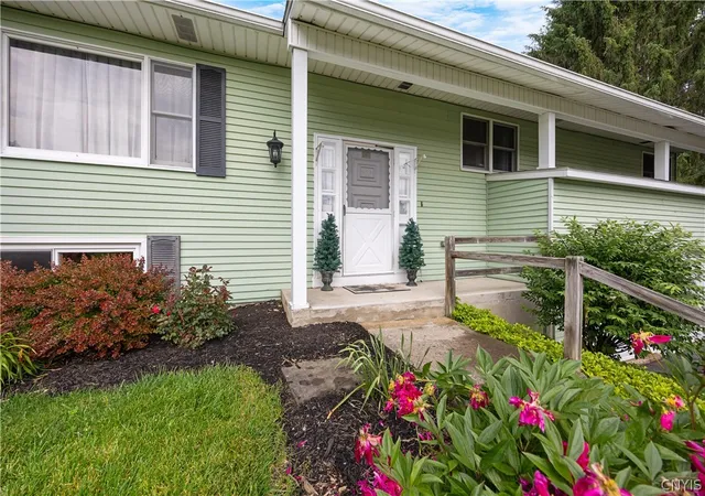 Homes for sale in Onondaga, NY | 3991 Foothill, Onondaga, NY 13215 | MLS# S1690188