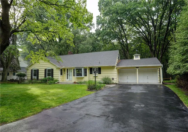 44th image of 202 Nob Hl, Rochester, NY 14617 | MLS# R1688833