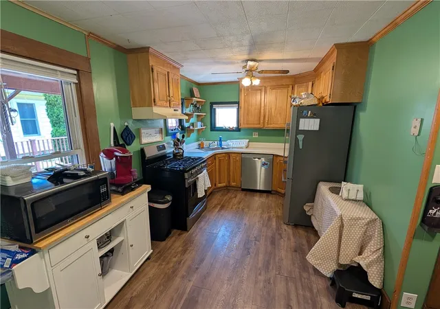 3rd image of 8392 Ridge Rd, Gasport, NY 14067 | MLS# R1690286