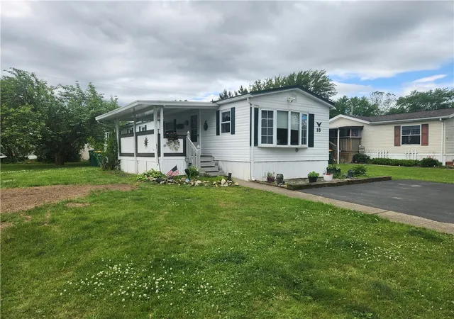 1st image of 18 Meadowlark Dr, Avon, NY 14414 | MLS# R1689626