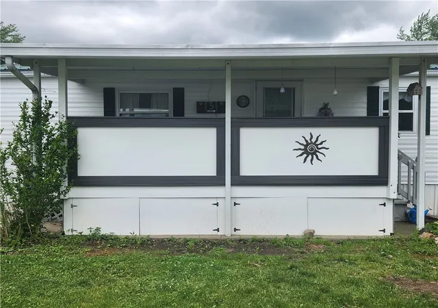 2nd image of 18 Meadowlark Dr, Avon, NY 14414 | MLS# R1689626