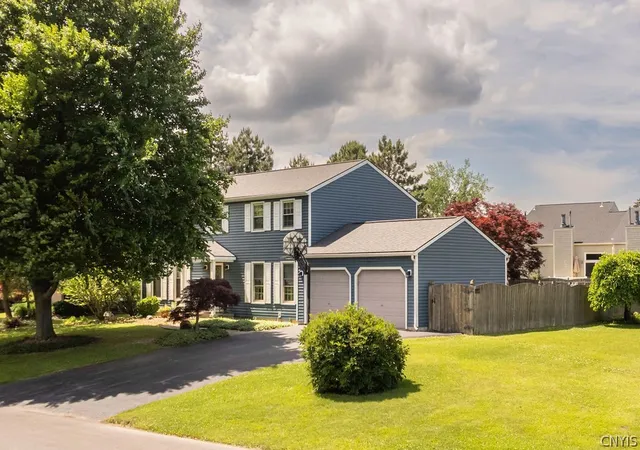 1st image of 4203 Gopher Cir, Liverpool, NY 13090 | MLS# S1690187