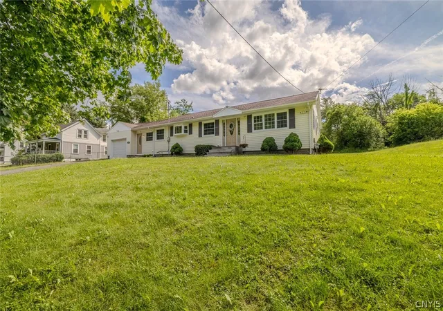 1st image of 237 Valley Dr, Elbridge, NY 13060 | MLS# S1690098