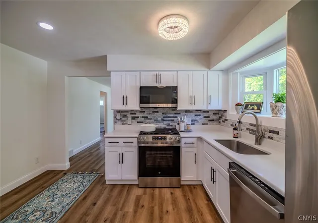 4th image of 237 Valley Dr, Elbridge, NY 13060 | MLS# S1690098