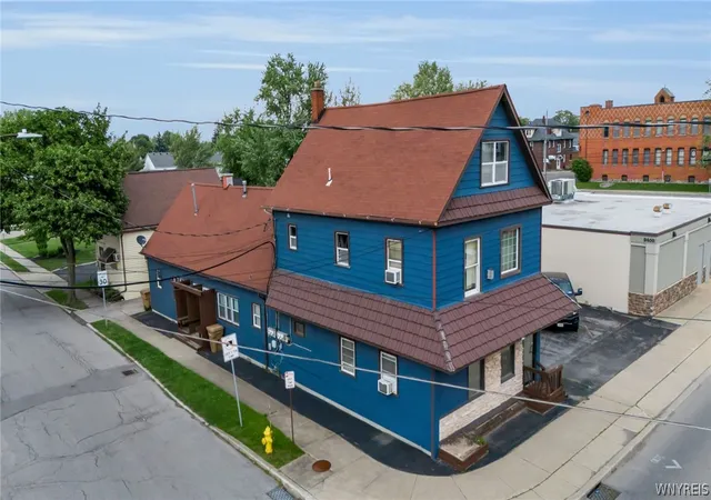 Photo 3 of Sale Pending at 2388 William St, Buffalo, NY 14206 | MLS# B1690352 | Listing updated on 2026-07-01