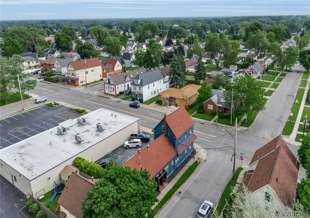 Photo 4 of Sale Pending at 2388 William St, Buffalo, NY 14206 | MLS# B1690352 | Listing updated on 2026-07-01