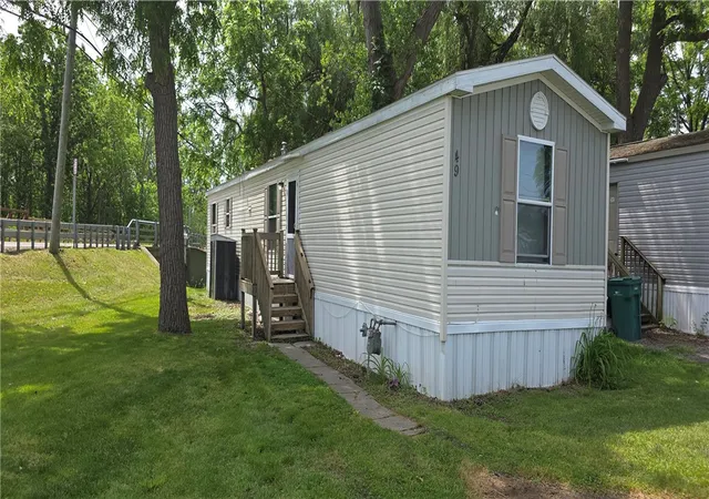 Homes for sale in Canandaigua, NY | 405 Lakeshore Dr, Canandaigua, NY 14424 | MLS# R1690381