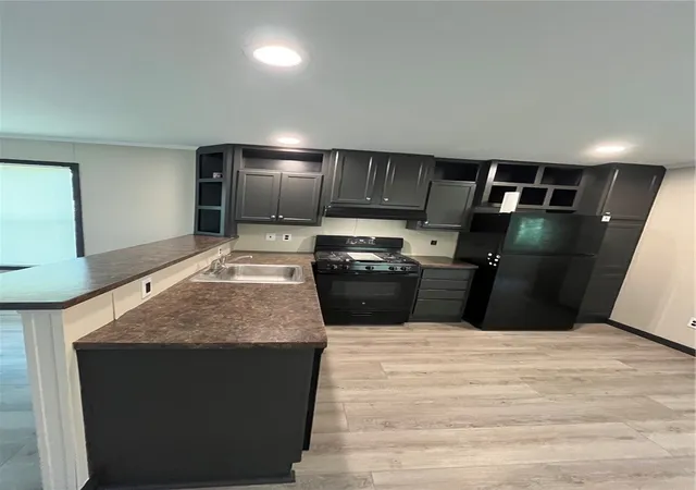 Homes for sale in Canandaigua, NY | 405 Lakeshore Dr, Canandaigua, NY 14424 | MLS# R1690381