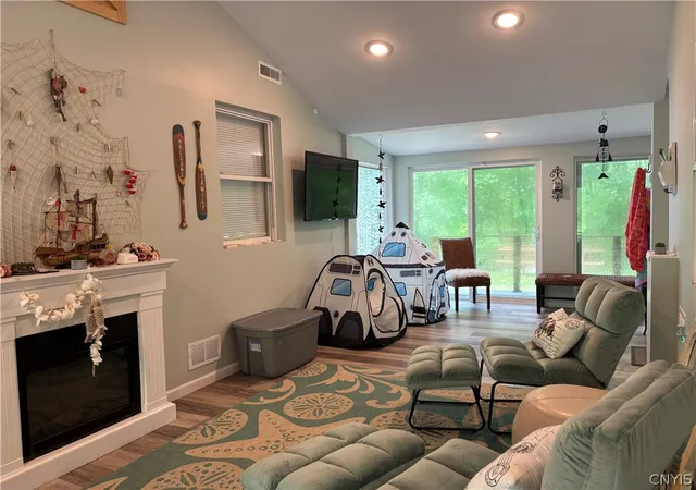 Photo 5 of Single family home for sale at 100 Lock Hvn Beach Rd, Oswego, NY 13126 | MLS# S1687724 | Listing updated on 2026-08-03