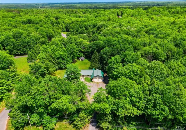 Photo 4 of Sale Pending at 388 Grannis Rd, West Monroe, NY 13167 | MLS# S1682622 | Listing updated on 2026-07-29