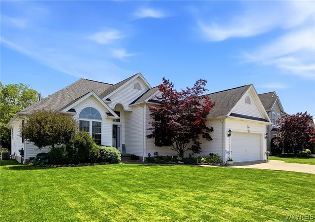 2nd image of 7041 Rock Dove Ln, Wheatfield, NY 14304 | MLS# B1689781