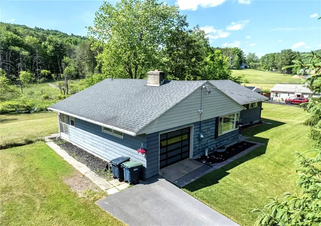 3rd image of 245 West St, Oneonta, NY 13820 | MLS# R1689208