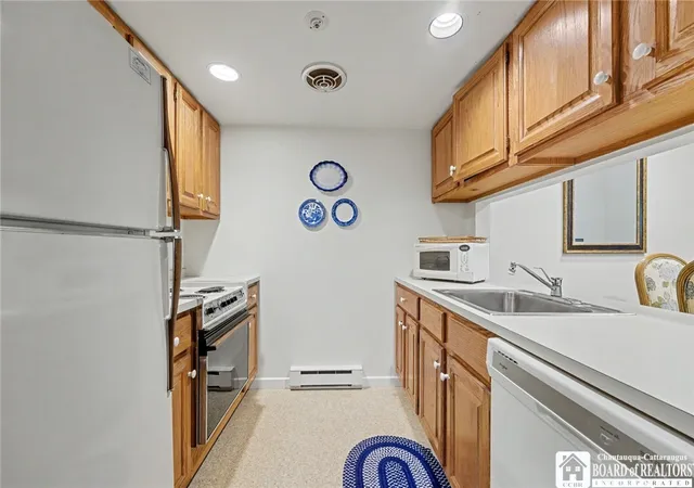 3rd image of 4-8 Morris Ave #C-4, Chautauqua, NY 14722 | MLS# R1689685