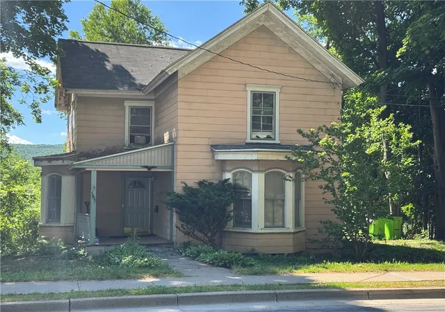 1st image of 181 Chestnut St, Oneonta, NY 13820 | MLS# R1690219