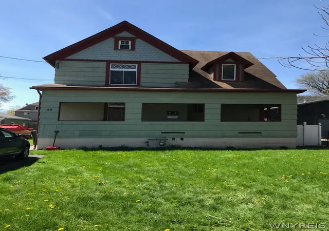 Homes for sale in North Tonawanda, NY | 36 Grant St, North Tonawanda, NY 14120 | MLS# B1690451