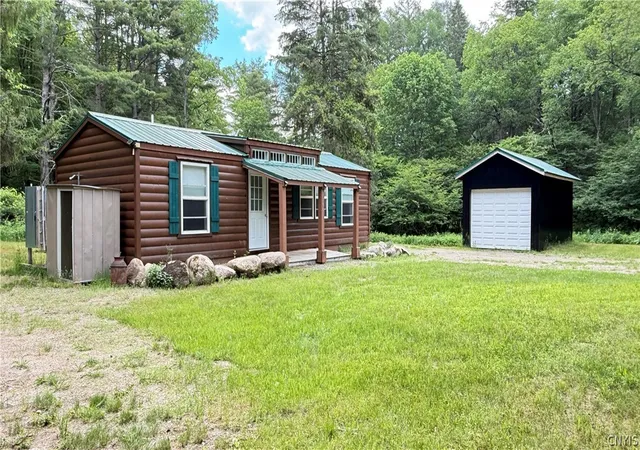 Homes for sale in Remsen, NY | 9106 Brown Tract Rd, Remsen, NY 13438 | MLS# S1690447