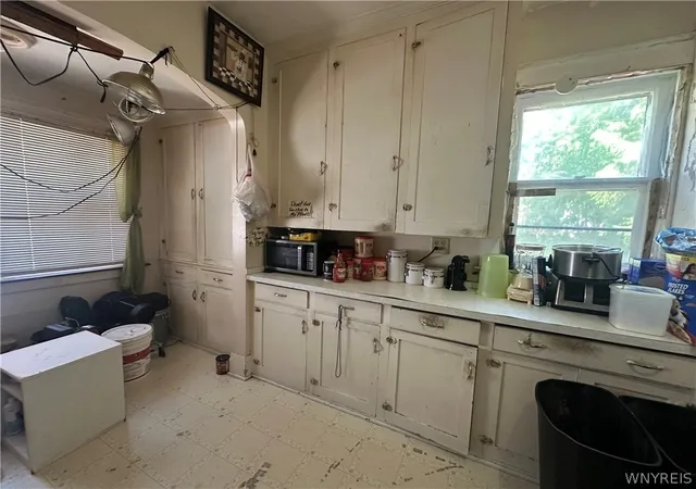 4th image of 1634 Linwood Ave, Niagara Falls, NY 14305 | MLS# B1689308