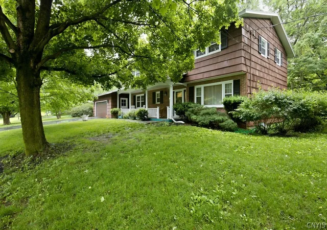 Homes for sale in Manlius, NY | 119 Stanwood Ln, Manlius, NY 13104 | MLS# S1686946
