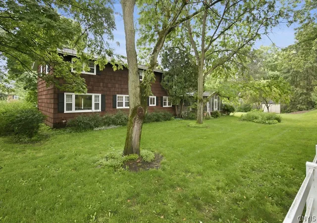 Homes for sale in Manlius, NY | 119 Stanwood Ln, Manlius, NY 13104 | MLS# S1686946
