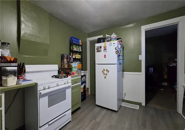 Homes for sale in Elmira City, NY | 1172 N Main St, Elmira City, NY 14901 | MLS# R1686708