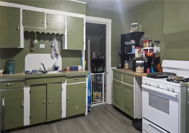 Listing Photo 2 - Condo for sale in building located at 1172 N Main St, Elmira, NY 14901 - Unit #