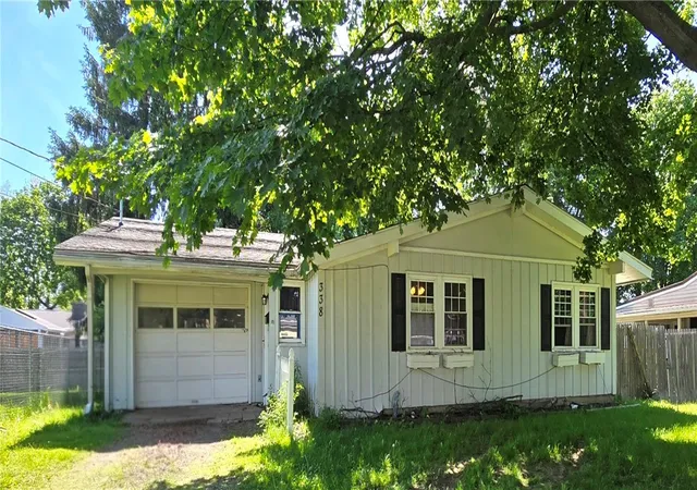 Homes for sale in Horseheads, NY | 338 Day St, Horseheads, NY 14845 | MLS# R1686707