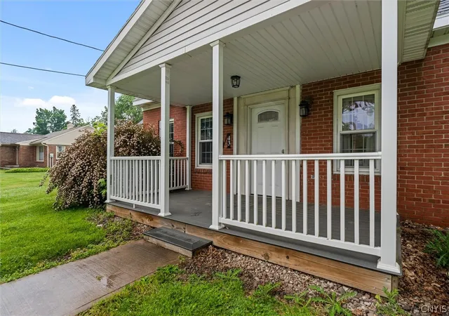 Photo 3 of Sale Pending at 43 State St, Oneida, NY 13421 | MLS# S1689414 | Listing updated on 2026-06-17