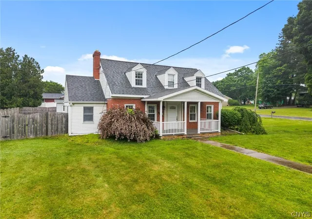 Photo 3 of Sale Pending at 43 State St, Oneida, NY 13421 | MLS# S1689414 | Listing updated on 2026-06-17
