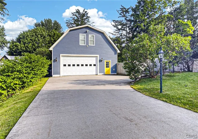 Homes for sale in Whitestown, NY | 59 Westmoreland St, Whitestown, NY 13492 | MLS# S1688334