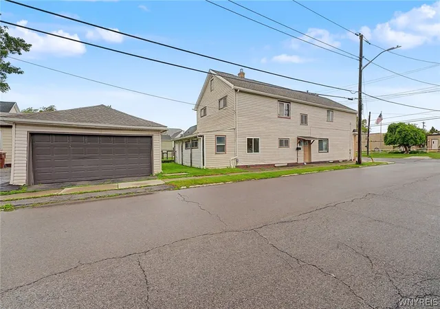 Homes for sale in Cheektowaga, NY | 130 Crocker St, Cheektowaga, NY 14212 | MLS# B1688238