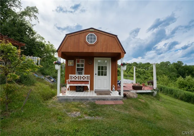Homes for sale in Little Falls Town, NY | 385 Johnny Cake Rd, Little Falls Town, NY 13407 | MLS# S1690523