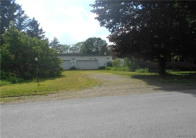 Photo 5 of Manufactured home for sale at 15 Sunset Dr, Delevan, NY 14042 | MLS# B1690560 | Listing updated on 2026-07-20