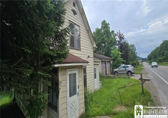 Homes for sale in Bradford Town, PA | 849 South Ave, Bradford Town, PA 16701 | MLS# R1690571