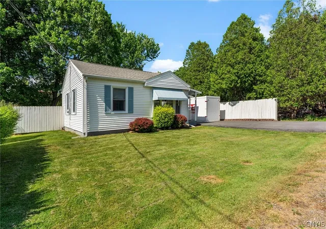 Homes for sale in Owasco, NY | 37 Hazelhurst Ave, Owasco, NY 13021 | MLS# S1690530