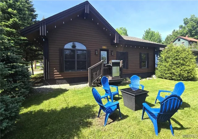 Photo 1 of Single family home for sale at 331 Ml Pond Dr, Lake Placid, NY 12946 | MLS# B1690588 | Listing updated on 2026-08-01