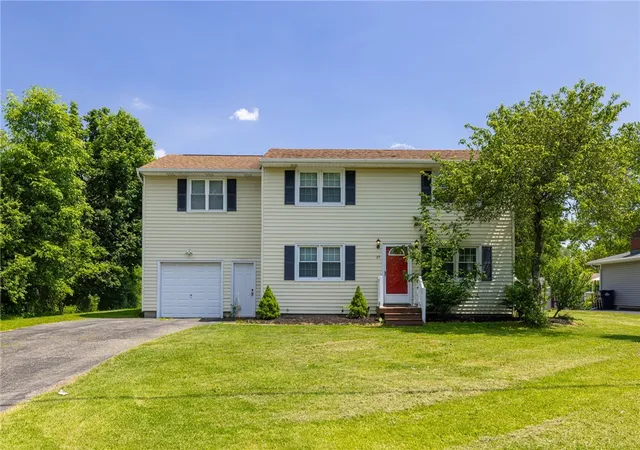 Homes for sale in Henrietta, NY | 20 Notre Dame Dr, Henrietta, NY 14623 | MLS# R1689701