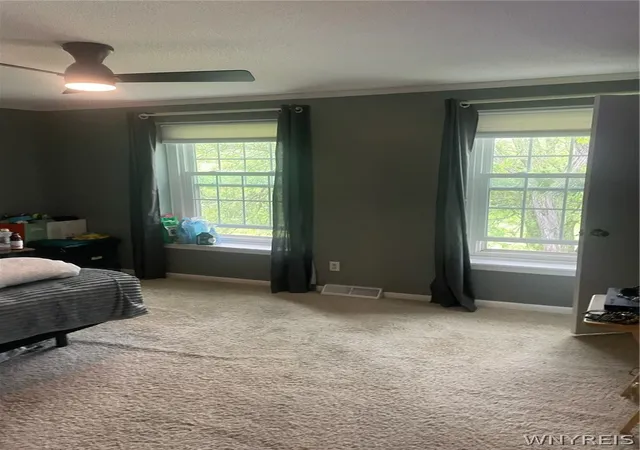 5th image of 100 Carriage Dr Dr, Orchard Park, NY 14127