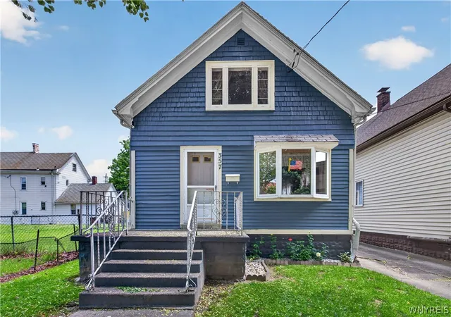 Homes for sale in Buffalo, NY | 357 Gold St, Buffalo, NY 14206 | MLS# B1690626