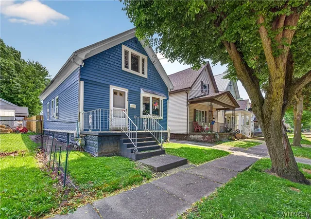 Homes for sale in Buffalo, NY | 357 Gold St, Buffalo, NY 14206 | MLS# B1690626