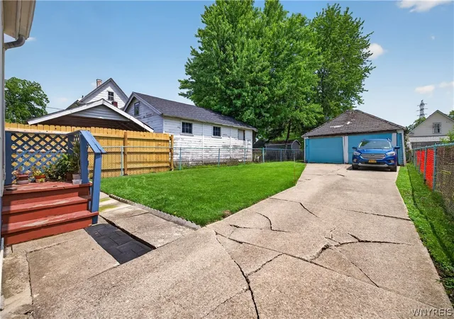 Homes for sale in Buffalo, NY | 357 Gold St, Buffalo, NY 14206 | MLS# B1690626