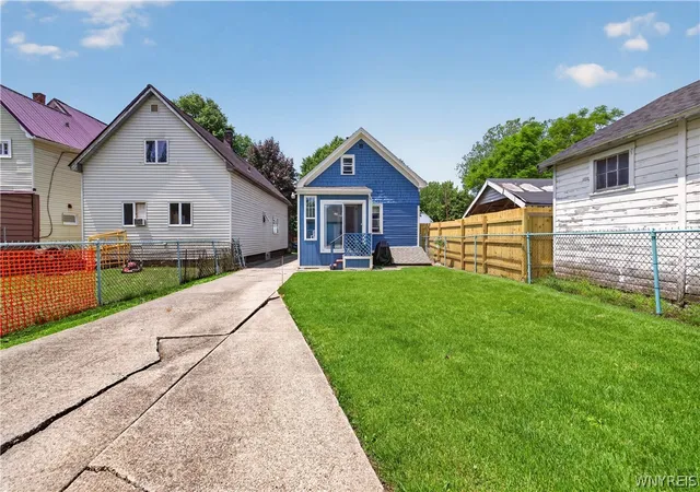 Homes for sale in Buffalo, NY | 357 Gold St, Buffalo, NY 14206 | MLS# B1690626