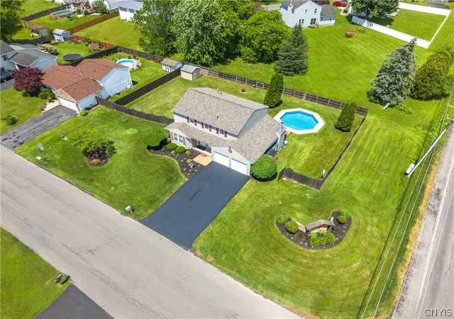 Homes for sale in Clay, NY | 8118 Rizzo Dr, Clay, NY 13041 | MLS# S1690637
