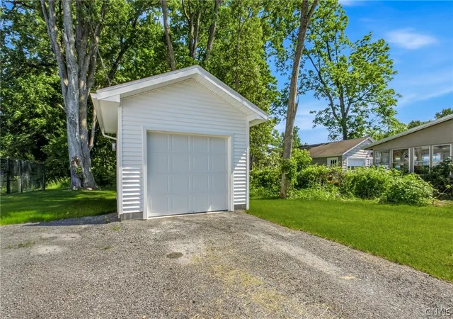 Homes for sale in Oneida, NY | 305 Grand St, Oneida, NY 13421 | MLS# S1688095