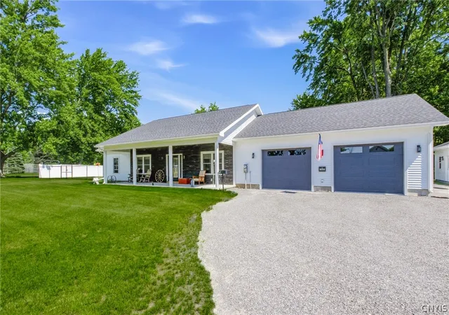 Homes for sale in Oneida, NY | 305 Grand St, Oneida, NY 13421 | MLS# S1688095
