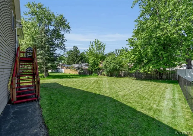 Homes for sale in West Seneca, NY | 215 Summit Ave, West Seneca, NY 14224 | MLS# B1690598