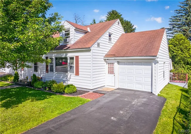 Homes for sale in Utica, NY | 1675 Grandview Ave, Utica, NY 13502 | MLS# S1690128