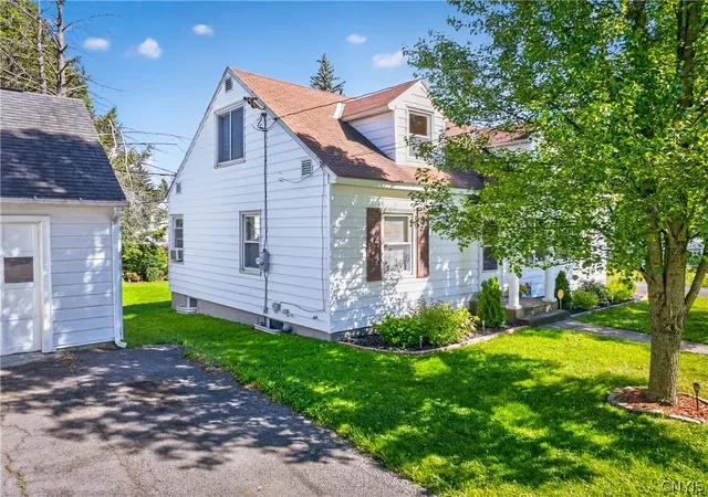 Homes for sale in Utica, NY | 1675 Grandview Ave, Utica, NY 13502 | MLS# S1690128