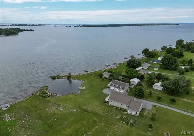 Homes for sale in Cape Vincent, NY | 28278 Stony Point Rd, Cape Vincent, NY 13618 | MLS# S1690551